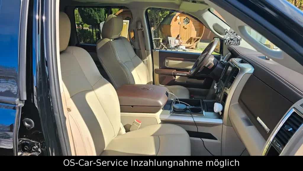 Dodge RAM Laramie+RamBox+SHZ+LHZ+Luft+AHK+Led+R-Cam 06/2015-photo-15