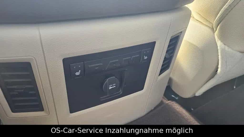 Dodge RAM Laramie+RamBox+SHZ+LHZ+Luft+AHK+Led+R-Cam 06/2015-photo-16