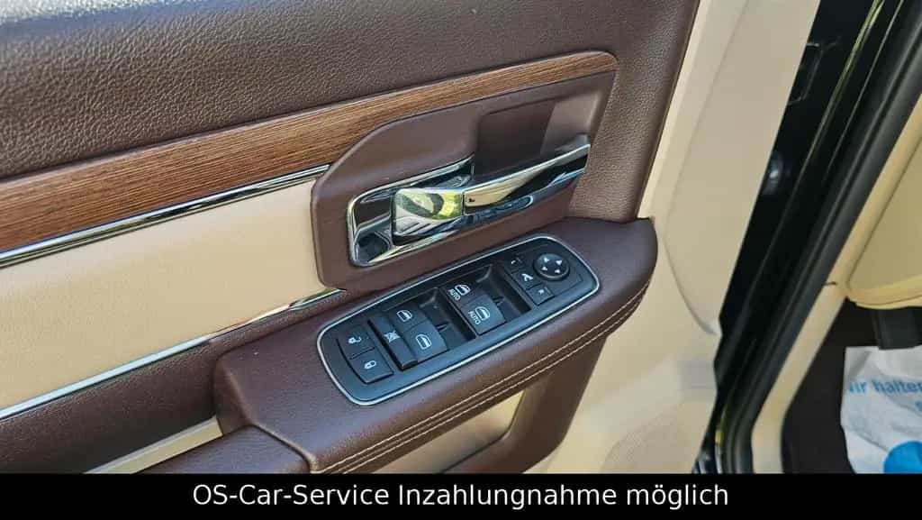 Dodge RAM Laramie+RamBox+SHZ+LHZ+Luft+AHK+Led+R-Cam 06/2015-photo-19