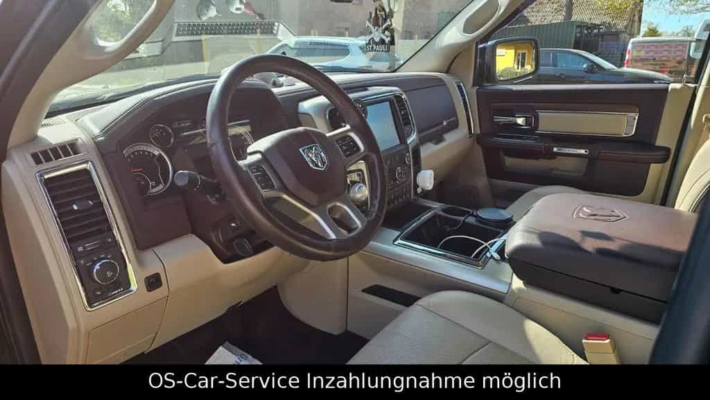 Dodge RAM Laramie+RamBox+SHZ+LHZ+Luft+AHK+Led+R-Cam 06/2015-photo-9