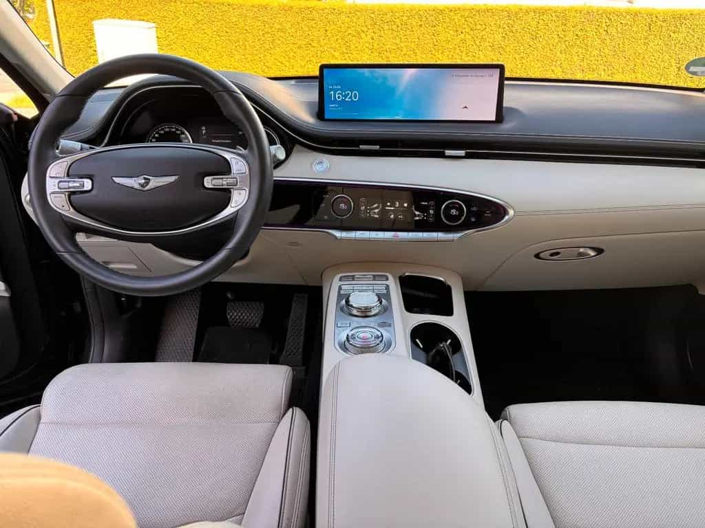 Genesis GV70 Benziner 2.5T AWD Luxury in top Zustand 08/2022-photo-7