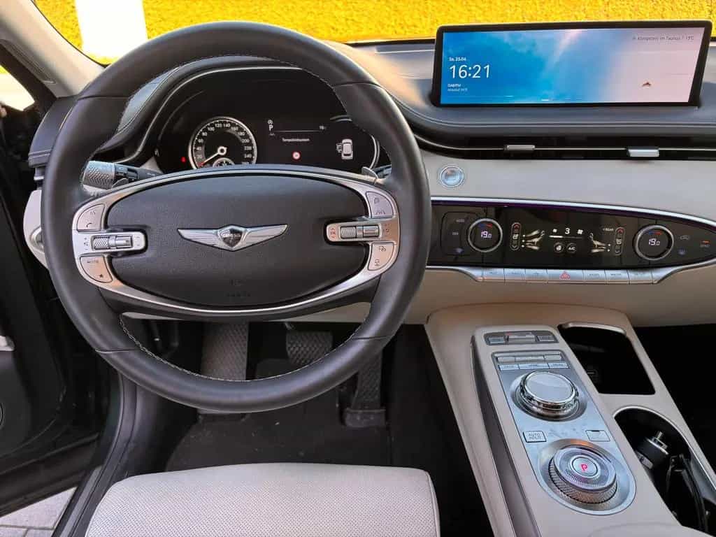 Genesis GV70 Benziner 2.5T AWD Luxury in top Zustand 08/2022-photo-8