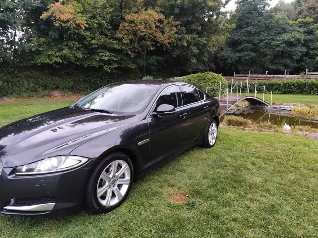 Jaguar XF 3.0 V6 Diesel /ÖL-REIFEN-BREMSEN VO&HI NEU 06/2012-photo-3