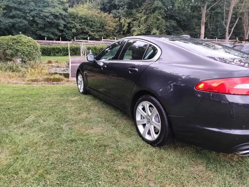Jaguar XF 3.0 V6 Diesel /ÖL-REIFEN-BREMSEN VO&HI NEU 06/2012-photo-7