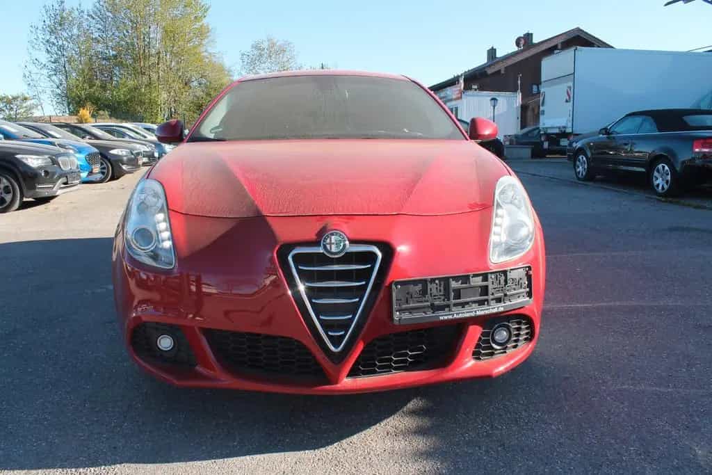 Alfa Romeo Giulietta Turismo 04/2011-photo-1