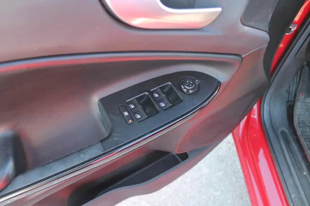 Alfa Romeo Giulietta Turismo 04/2011-photo-12