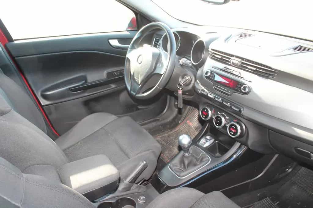 Alfa Romeo Giulietta Turismo 04/2011-photo-6