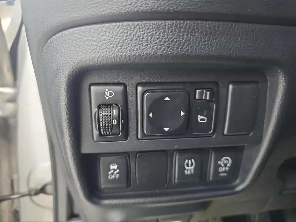 Nissan Juke Acenta Bluetooth Navi Klima el. Fenster 03/2017-photo-14