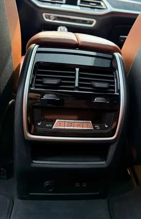 BMW X7 xDrive 40 i Design Pure Excellence Individual 05/2019-photo-11