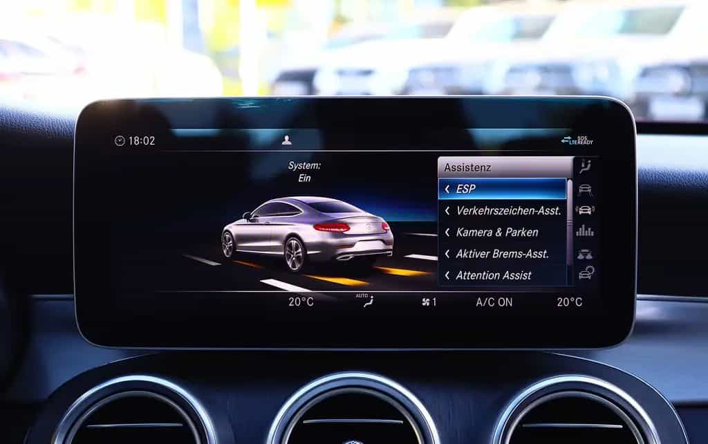 Mercedes-Benz C 200 Coupe 4M AMG KAMERA+PANO+STANDHZG+MULTIBEM 11/2018-photo-17