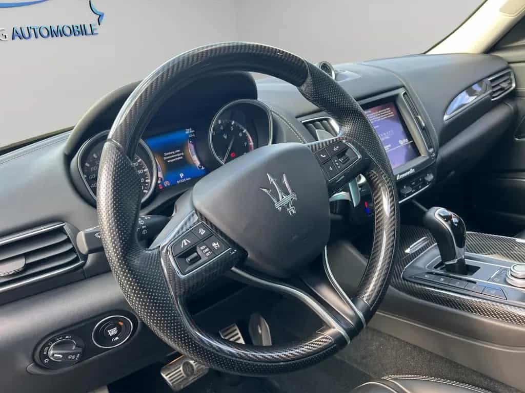 Maserati Levante S Q4 Vollausstattung - Neuwagenzustand ! 10/2017-photo-11