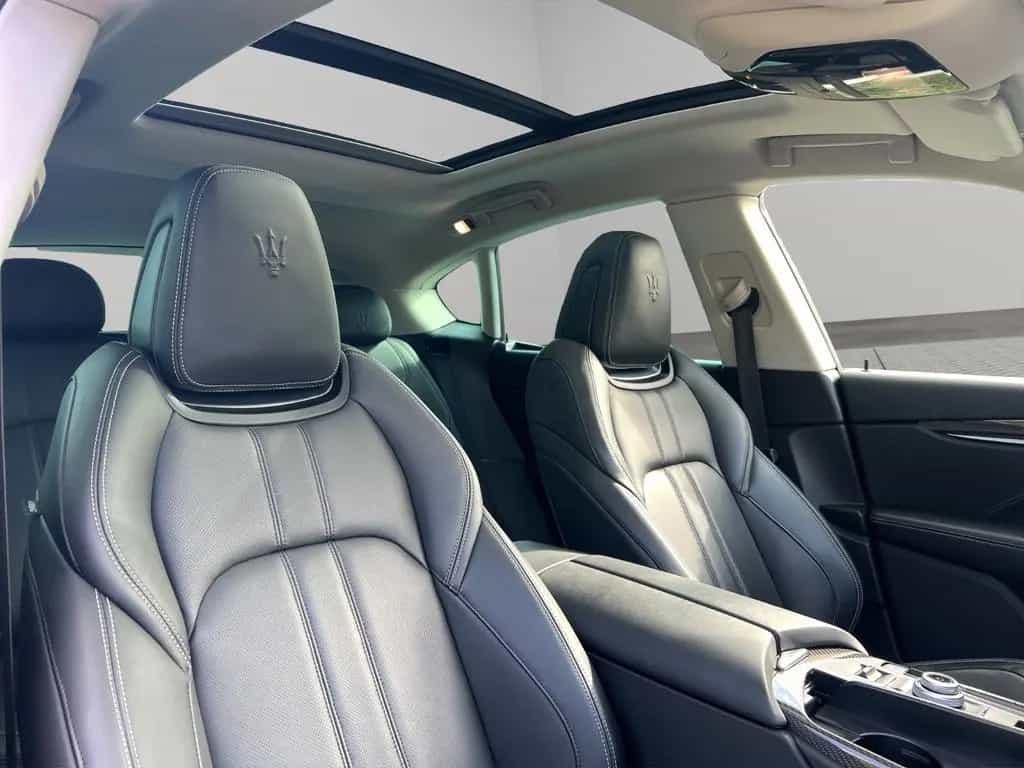 Maserati Levante S Q4 Vollausstattung - Neuwagenzustand ! 10/2017-photo-13