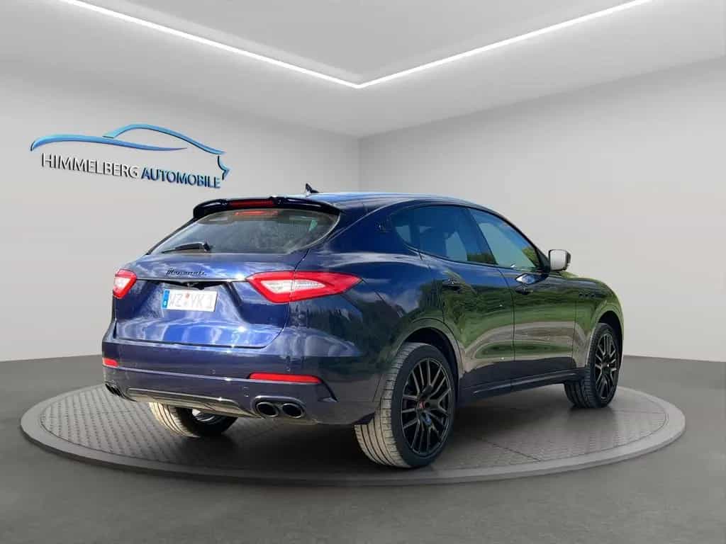 Maserati Levante S Q4 Vollausstattung - Neuwagenzustand ! 10/2017-photo-8