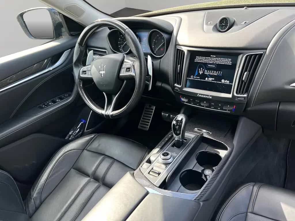 Maserati Levante S Q4 Vollausstattung - Neuwagenzustand ! 10/2017-photo-9