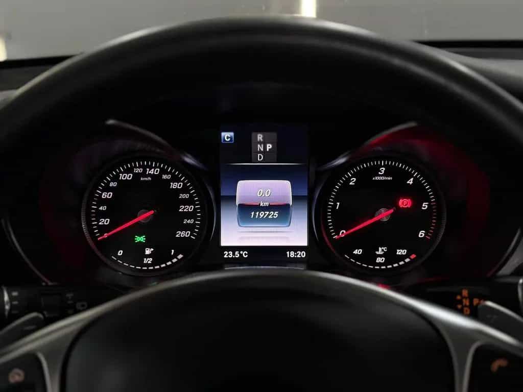 Mercedes-Benz GLC 220 d 4M AMG INT.*PANO*360*STHZ*TOTW*LED*BUR 07/2018-photo-28