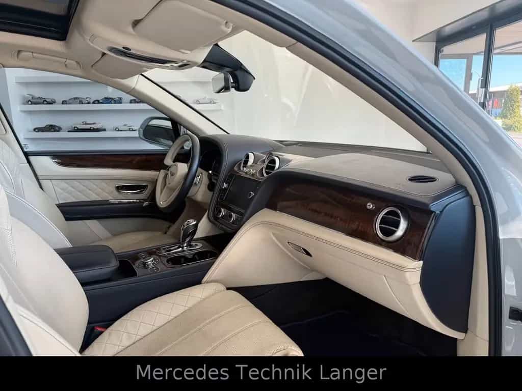 Bentley Bentayga 6.0 W12 MULINER/CARBON 06/2017-photo-17