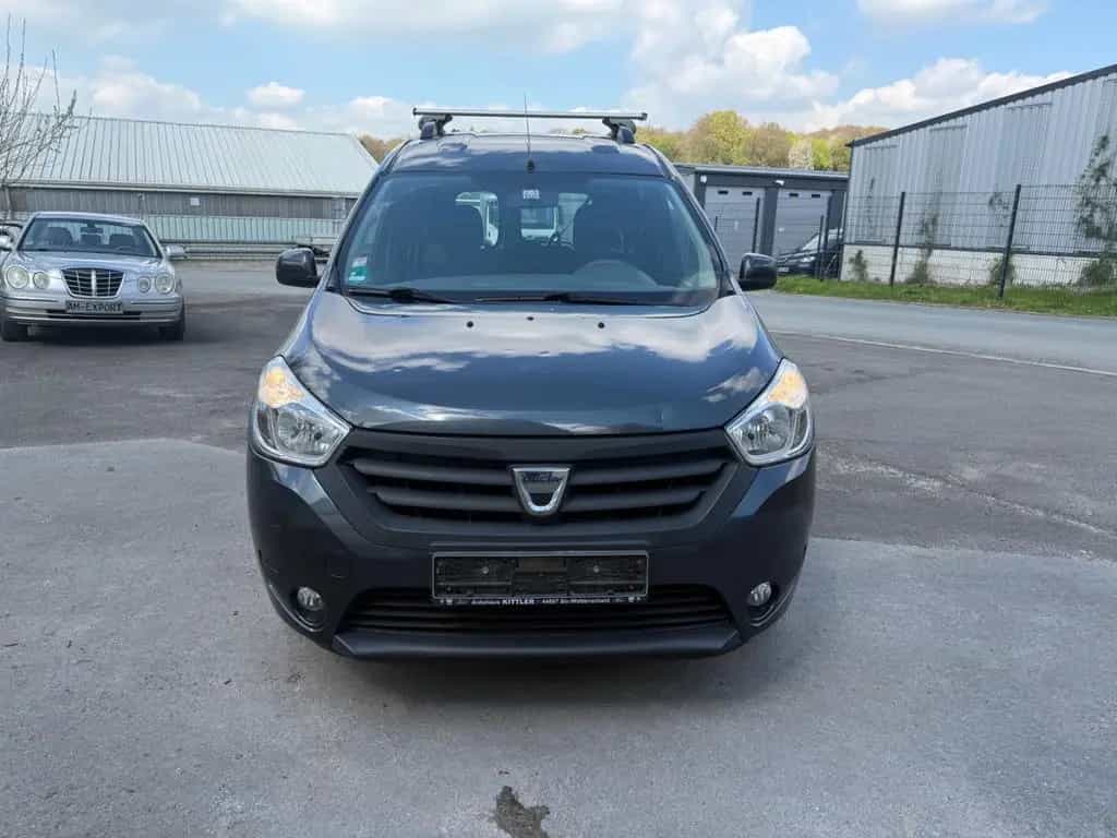 Dacia Dokker Laureate 11/2014-photo-0