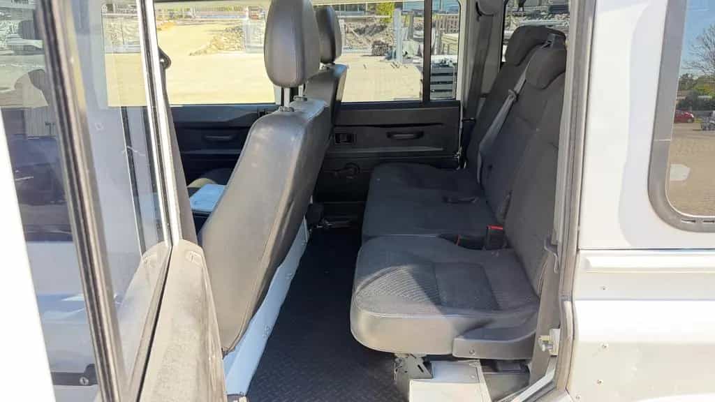 Land Rover Defender 110 E Station Wagon 2,2 1Hand Tausch Mö 12/2012-photo-20