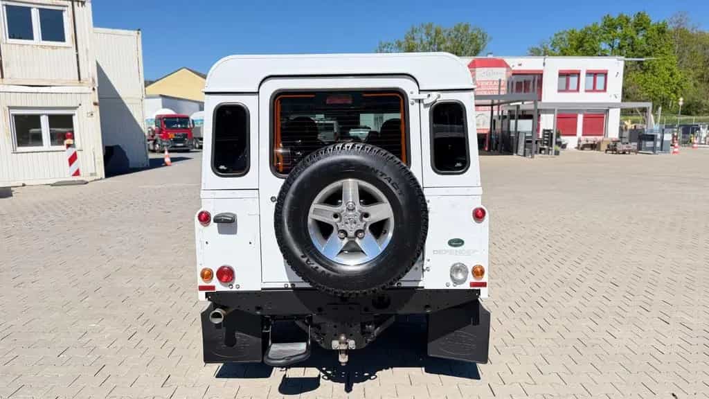 Land Rover Defender 110 E Station Wagon 2,2 1Hand Tausch Mö 12/2012-photo-8
