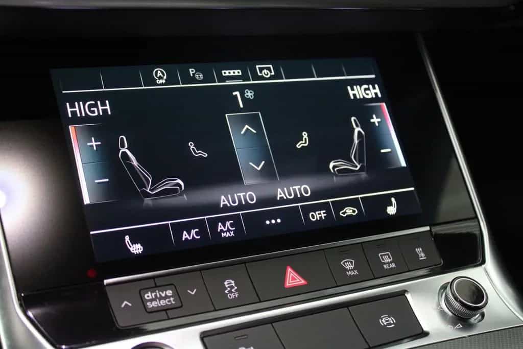 Audi A6 Avant 40 TDI quattro sport Black-Optik 03/2023-photo-22