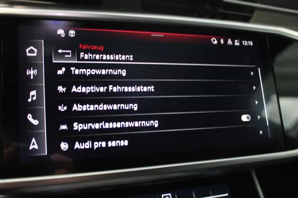 Audi A6 Avant 40 TDI quattro sport Black-Optik 03/2023-photo-26