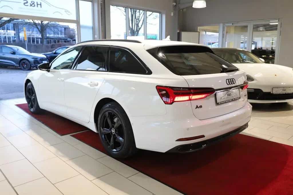 Audi A6 Avant 40 TDI quattro sport Black-Optik 03/2023-photo-3