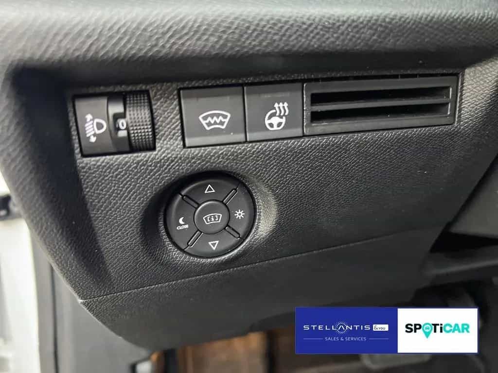 Citroën C4 1.2 PureTech Lim. Max 130 NAV*SHZ 03/2024-photo-12