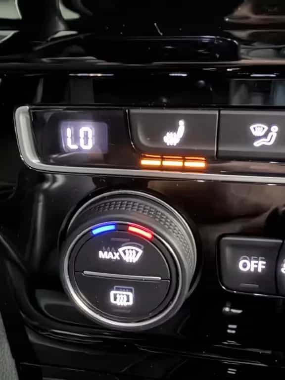 Volkswagen Golf 7. R BMT 4Motion ( Navi * SHZ * PDC ) 05/2014-photo-15