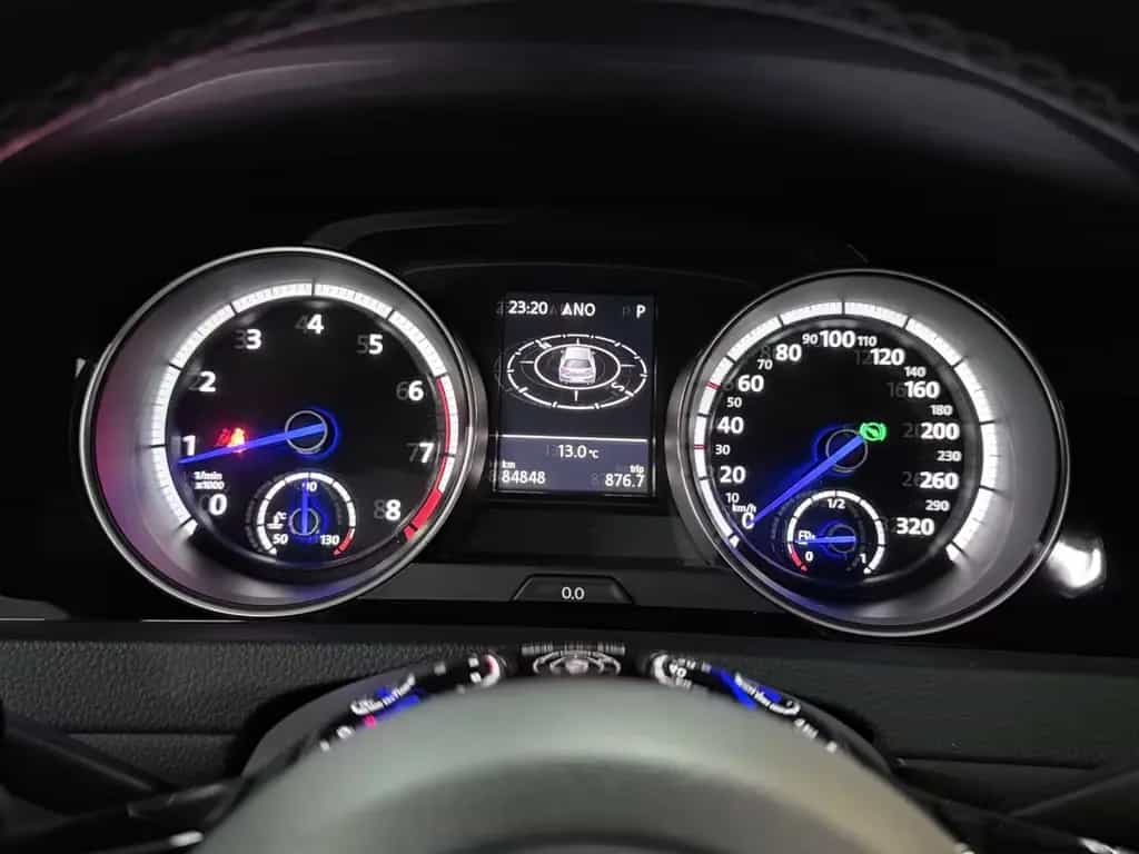 Volkswagen Golf 7. R BMT 4Motion ( Navi * SHZ * PDC ) 05/2014-photo-20