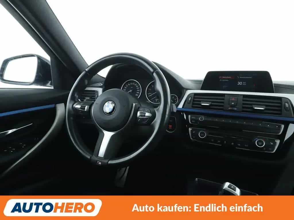 BMW 3 Series 330i M Sport Aut.*NAVI*LED*TEMPO*PANO*PDC*SHZ* 04/2019-photo-11