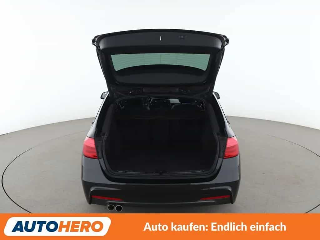 BMW 3 Series 330i M Sport Aut.*NAVI*LED*TEMPO*PANO*PDC*SHZ* 04/2019-photo-15