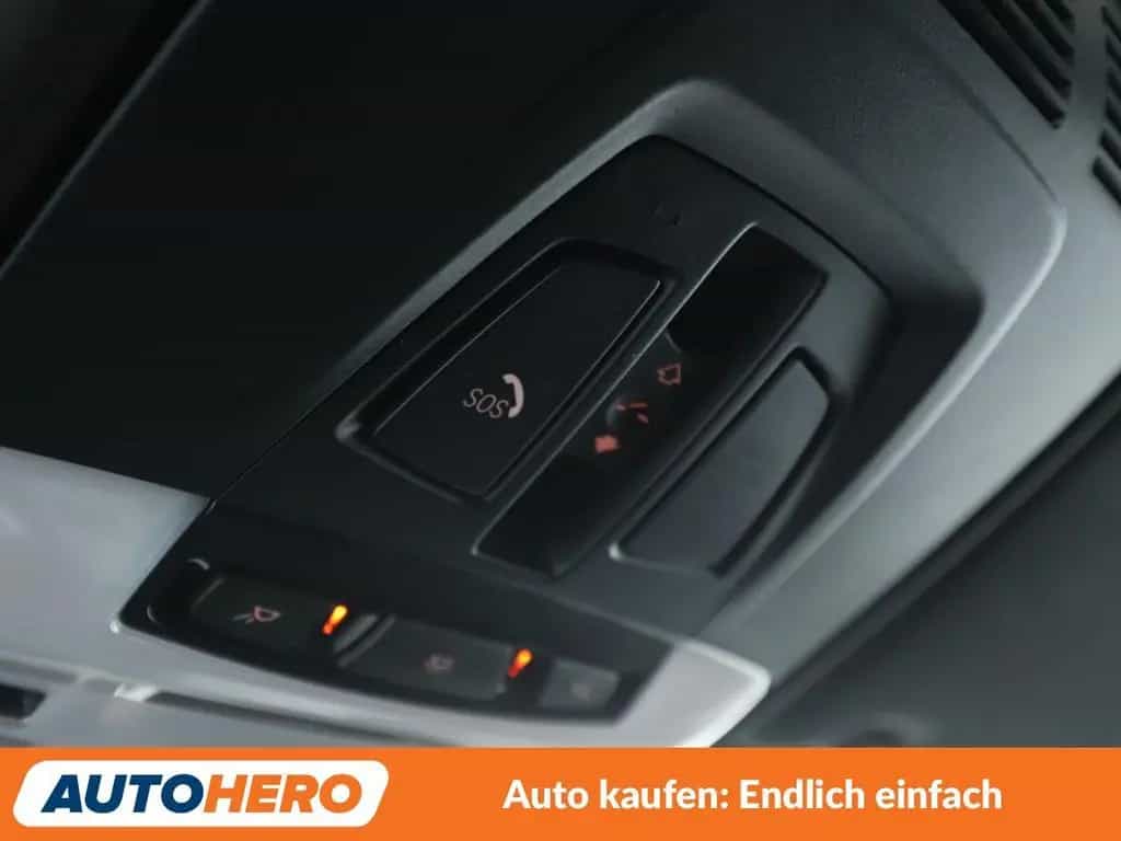 BMW 3 Series 330i M Sport Aut.*NAVI*LED*TEMPO*PANO*PDC*SHZ* 04/2019-photo-26