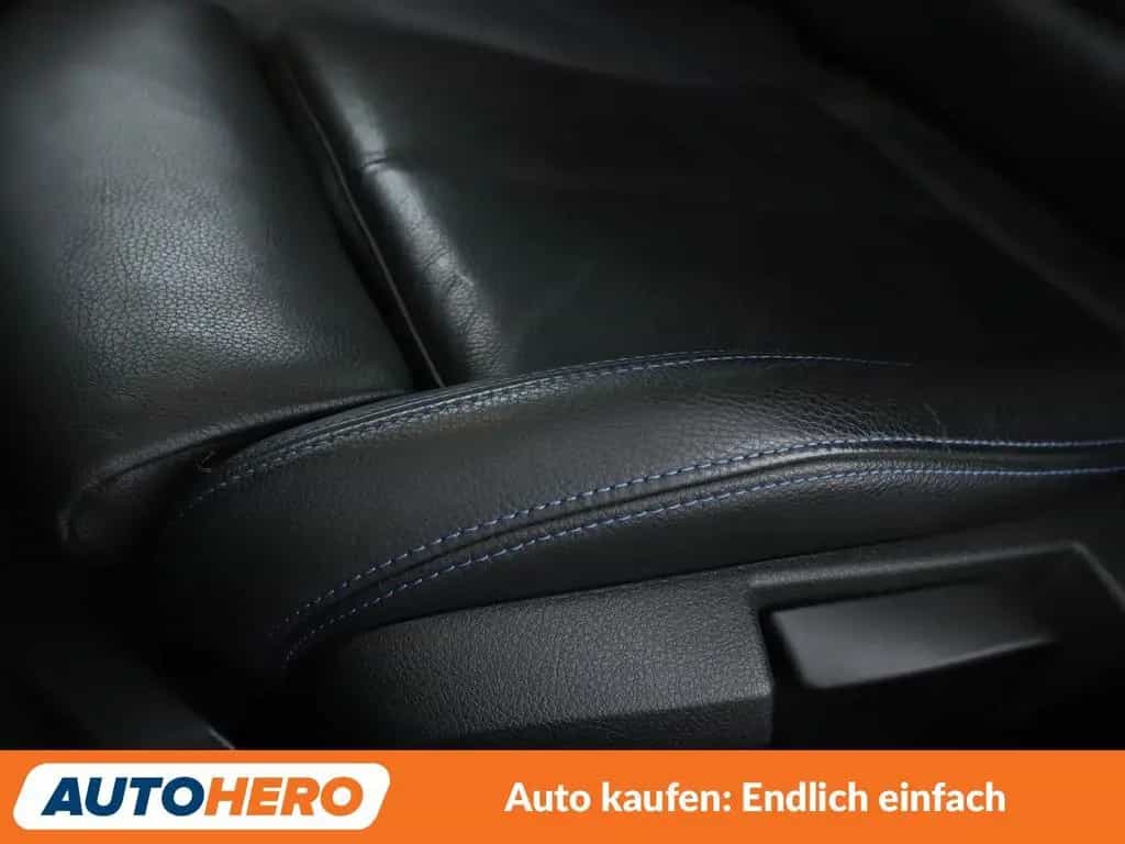 BMW 3 Series 330i M Sport Aut.*NAVI*LED*TEMPO*PANO*PDC*SHZ* 04/2019-photo-31