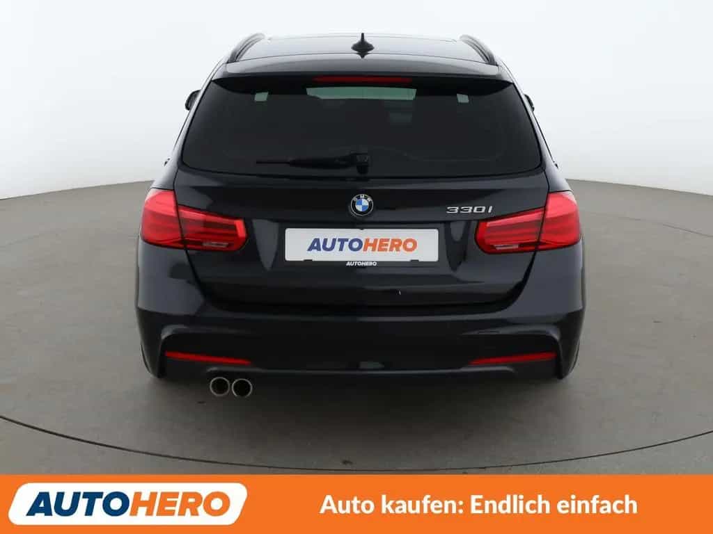 BMW 3 Series 330i M Sport Aut.*NAVI*LED*TEMPO*PANO*PDC*SHZ* 04/2019-photo-4