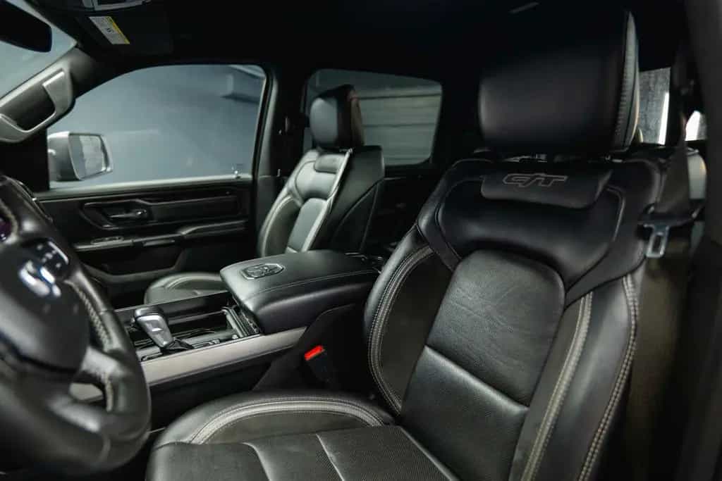Dodge RAM 5.7 V8 HEMI 4x4 NIGHT GT SPORT Offroad 19% 10/2022-photo-41