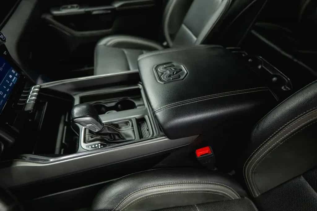 Dodge RAM 5.7 V8 HEMI 4x4 NIGHT GT SPORT Offroad 19% 10/2022-photo-42