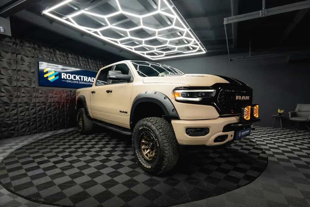 Dodge RAM 5.7 V8 HEMI 4x4 NIGHT GT SPORT Offroad 19% 10/2022-photo-5