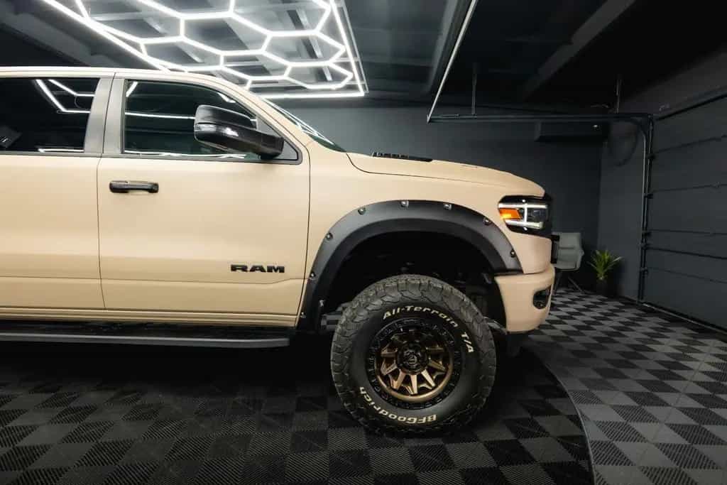 Dodge RAM 5.7 V8 HEMI 4x4 NIGHT GT SPORT Offroad 19% 10/2022-photo-8