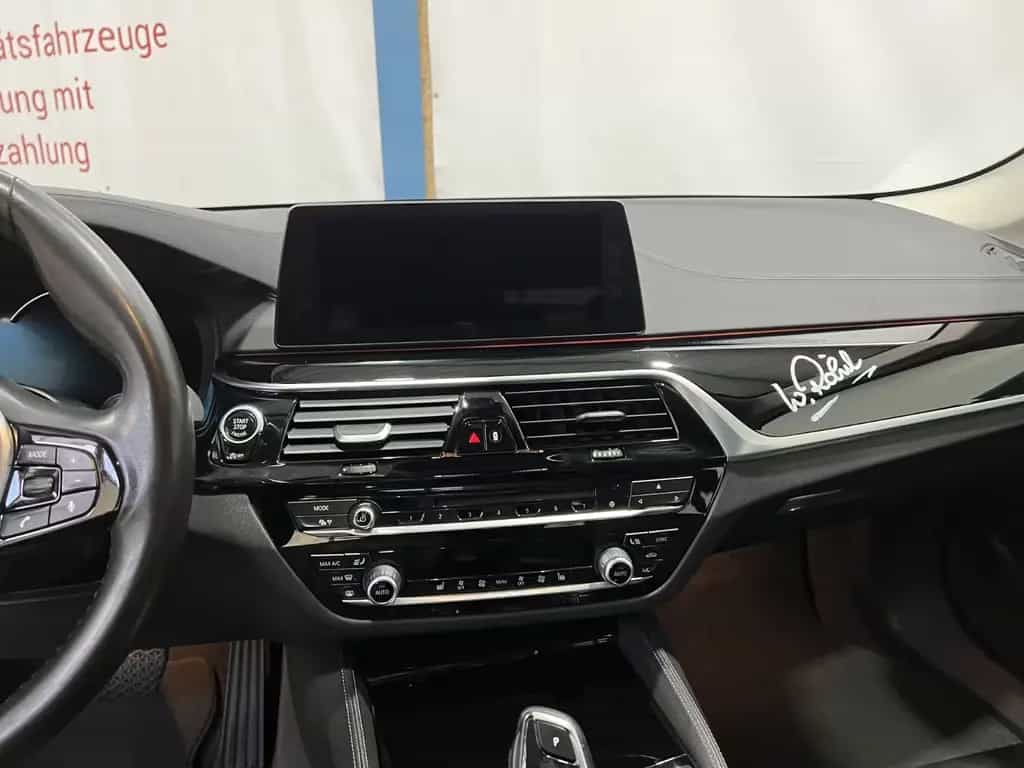 BMW 530 d Touring Luxury Line *Standhzg *HUD *LED-SW 08/2017-photo-32