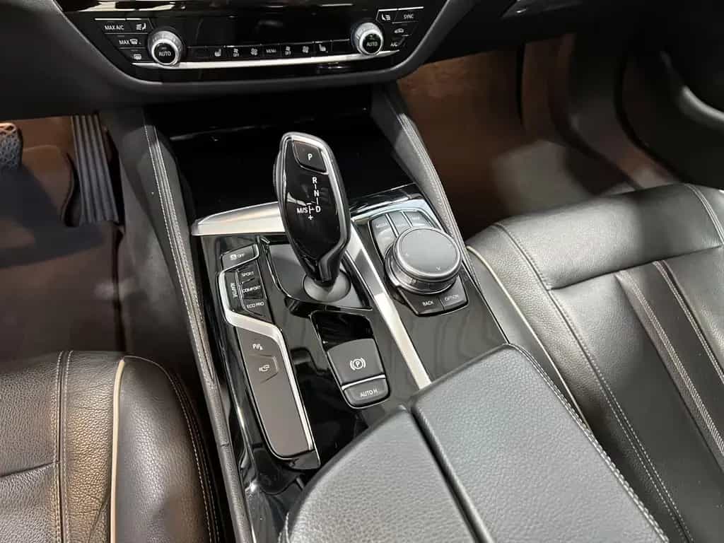 BMW 530 d Touring Luxury Line *Standhzg *HUD *LED-SW 08/2017-photo-33