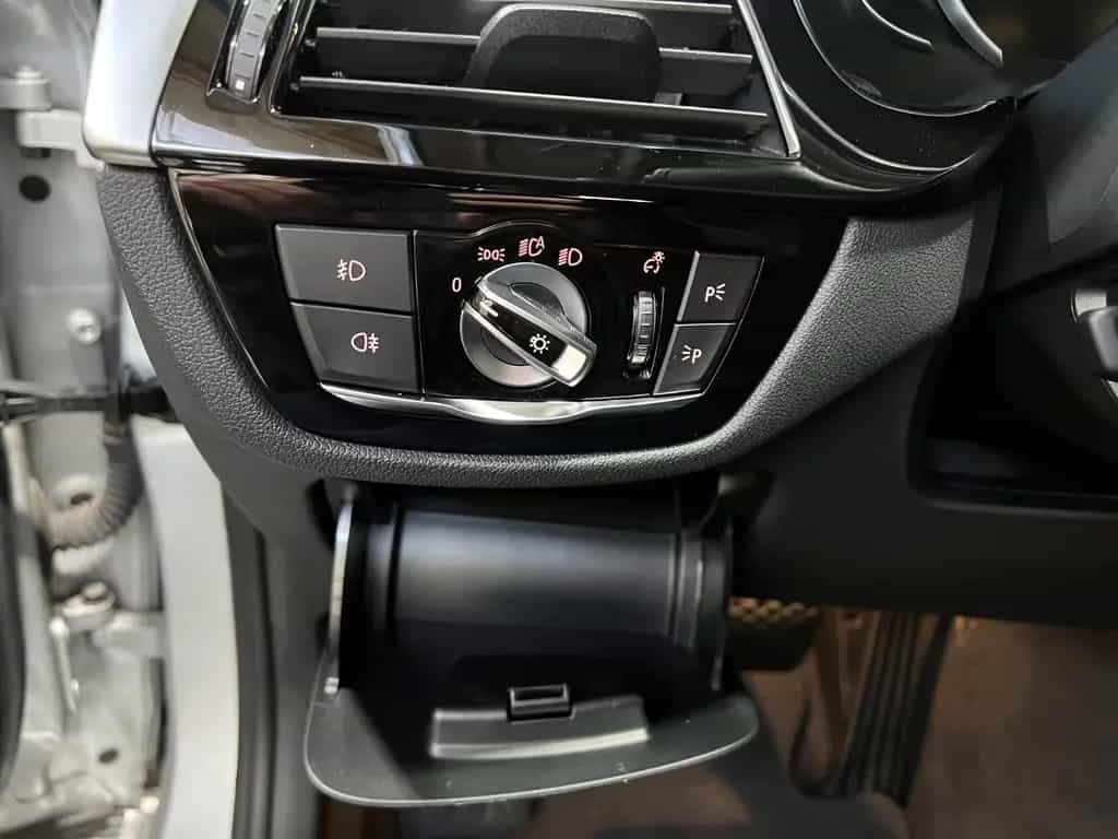 BMW 530 d Touring Luxury Line *Standhzg *HUD *LED-SW 08/2017-photo-36