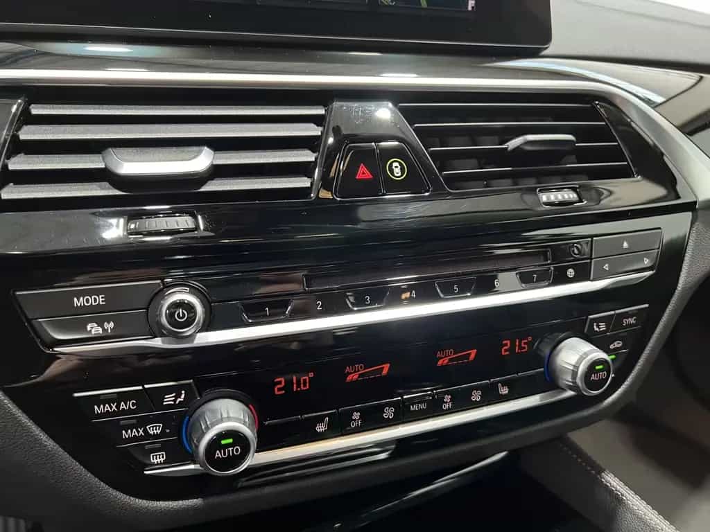 BMW 530 d Touring Luxury Line *Standhzg *HUD *LED-SW 08/2017-photo-39
