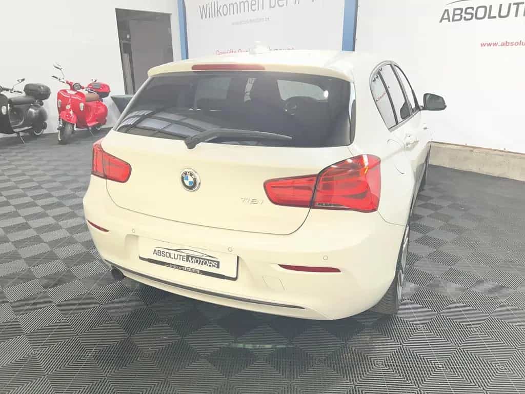 BMW 116 i Sport Line *LED-SW *Navi *Garantie 02/2018-photo-3