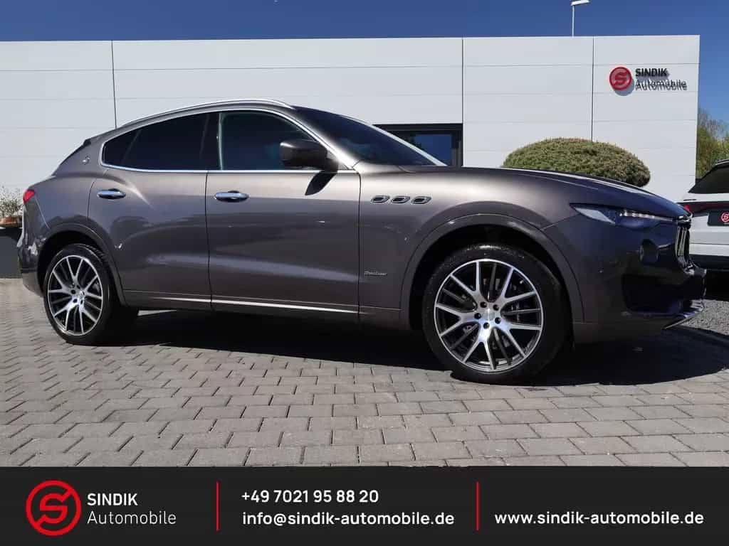 Maserati Levante S Q4 /// ZEGNA /// Edition-B&W-Pano-Kam. 02/2018-photo-0