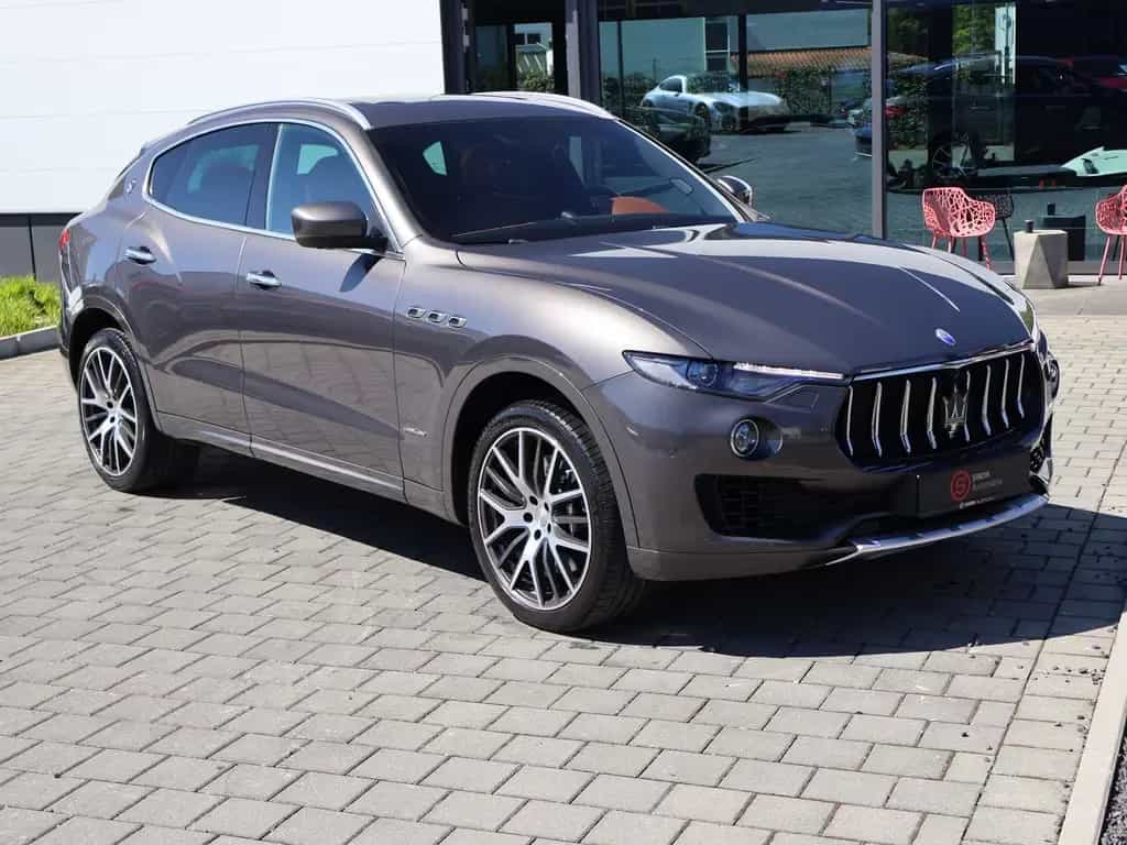 Maserati Levante S Q4 /// ZEGNA /// Edition-B&W-Pano-Kam. 02/2018-photo-3