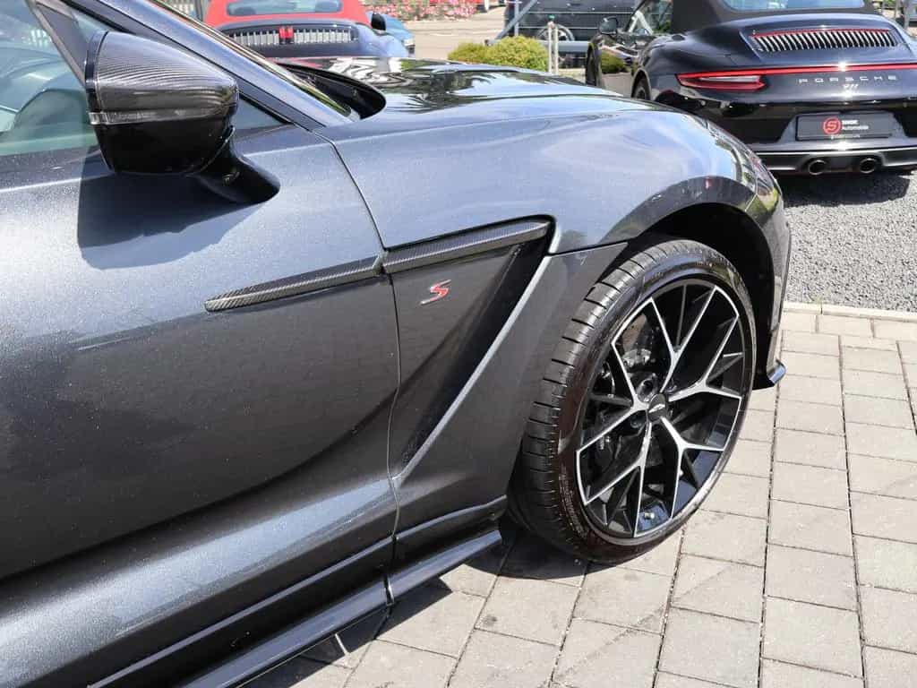 Aston Martin DBX S by -Q- Pano-Mesh Grill-ACC-360°-Carbon 03/2026-photo-10