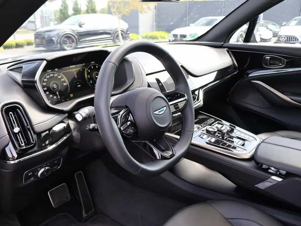 Aston Martin DBX S by -Q- Pano-Mesh Grill-ACC-360°-Carbon 03/2026-photo-14