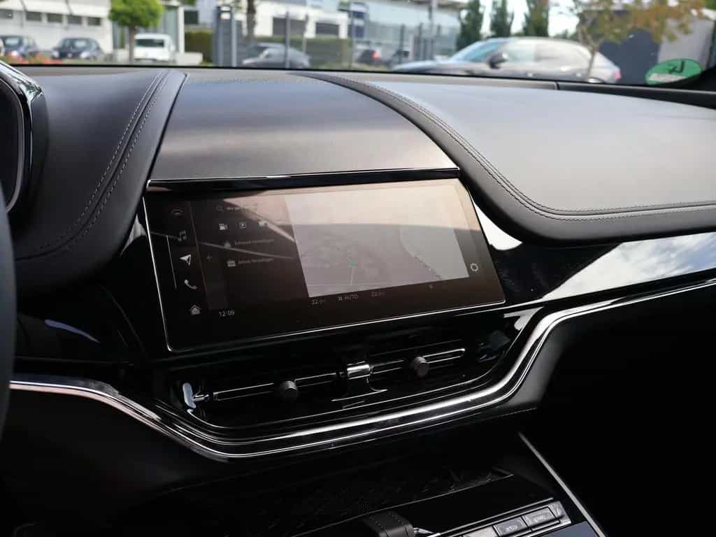 Aston Martin DBX S by -Q- Pano-Mesh Grill-ACC-360°-Carbon 03/2026-photo-15