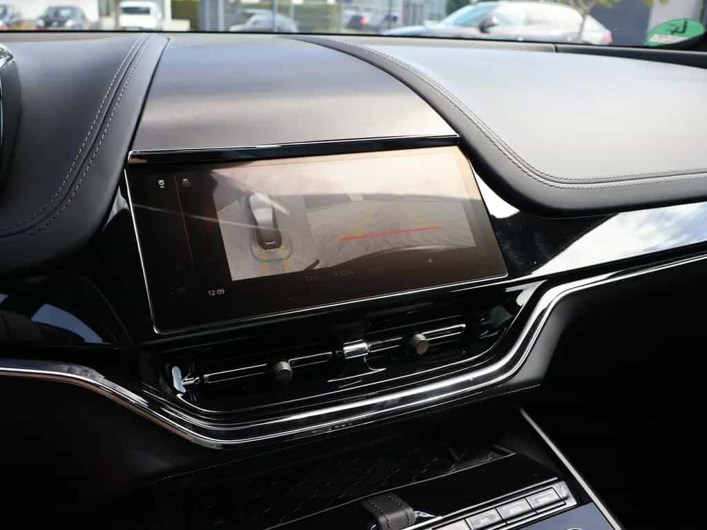Aston Martin DBX S by -Q- Pano-Mesh Grill-ACC-360°-Carbon 03/2026-photo-16