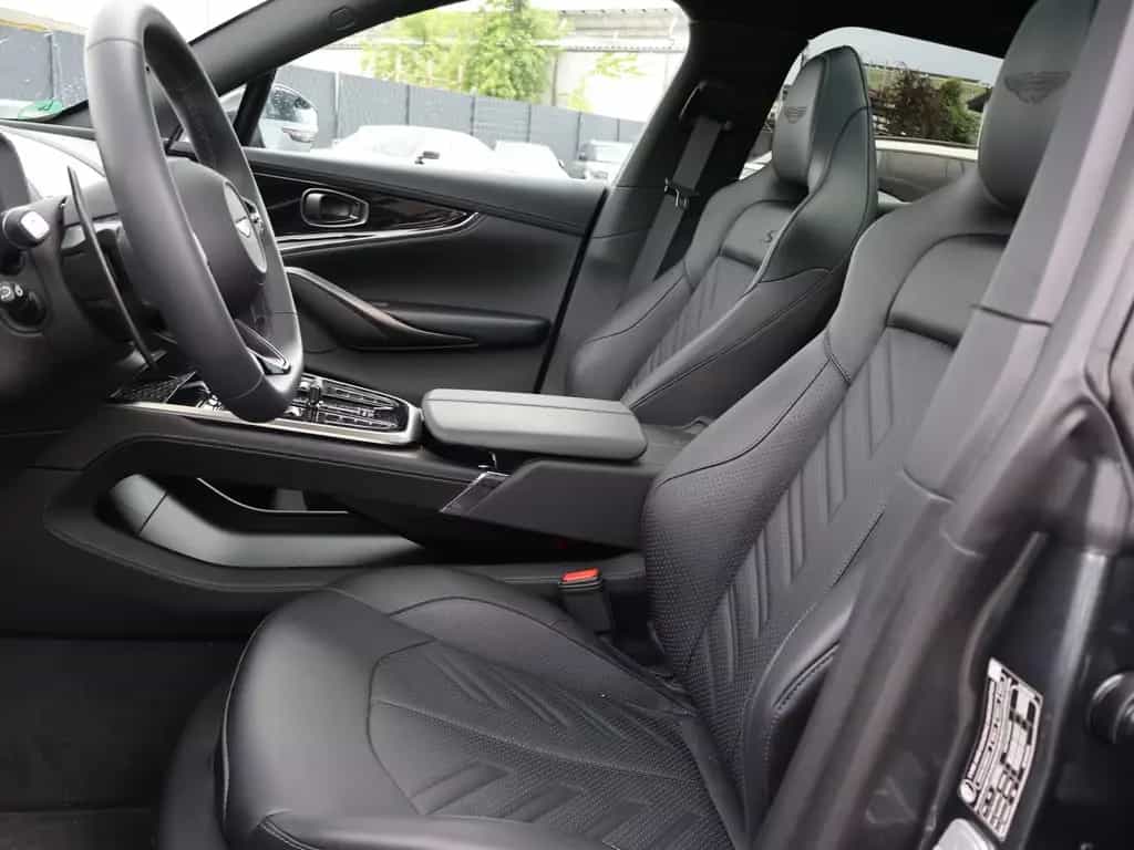 Aston Martin DBX S by -Q- Pano-Mesh Grill-ACC-360°-Carbon 03/2026-photo-18
